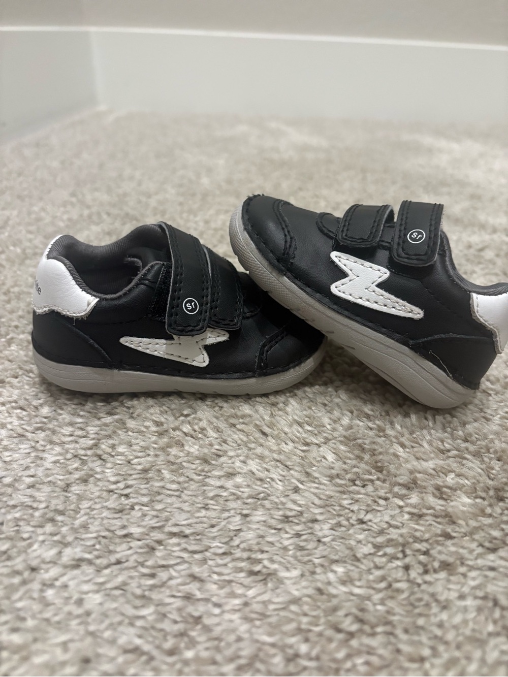 Stride Rite Kennedy toddler sneakers, size 3M